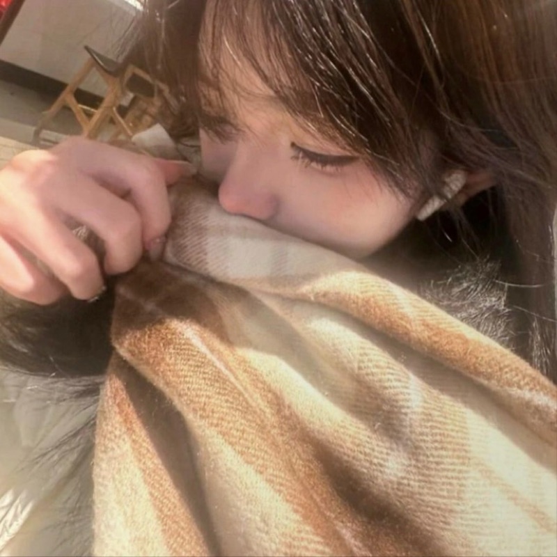 すみません!機種を選ぶ際に(私の場合はiPhone16proです)スマホケースの写真?がガラッと変わってしまうのですが、このウェーブ型では無くなっちゃうよーって意味なんでしょうか⁉️